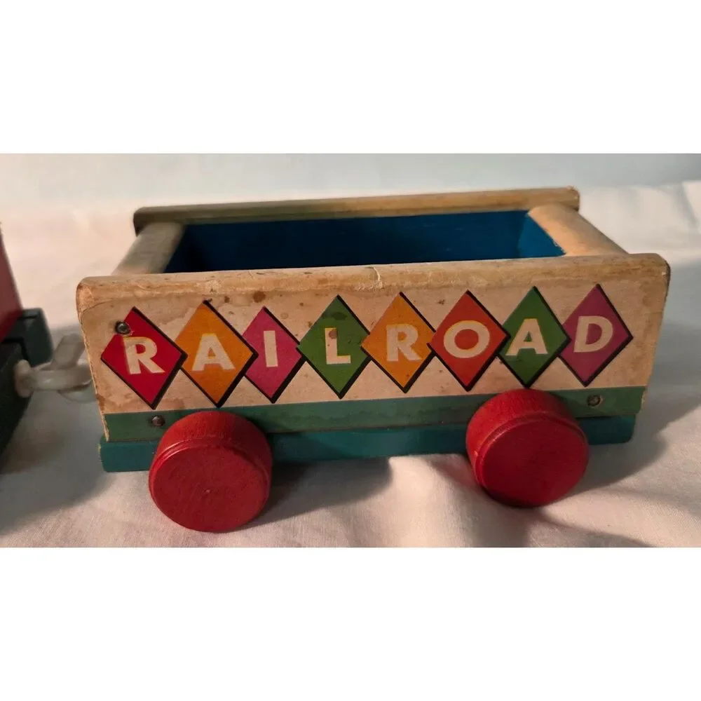 Vintage Fisher-Price Huffy Puffy Wooden Pull Train 4 Car Set No. 999 Railroad